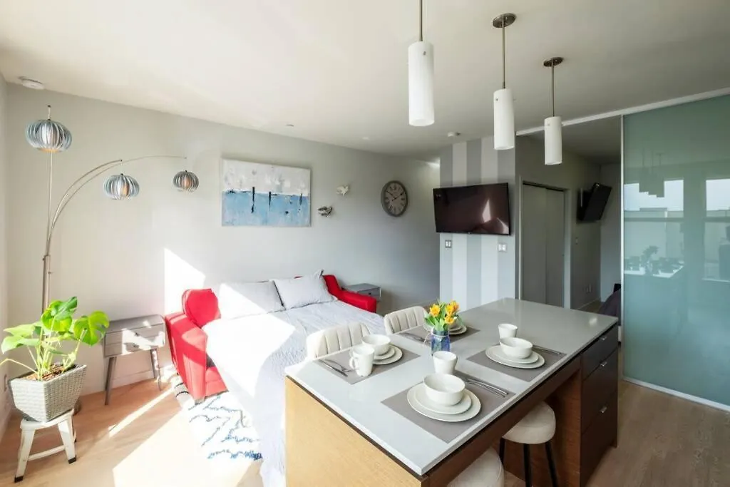 Apartment Clean 3Rd Floor 1 Bedroom Apt In Old Town China Town Victoria