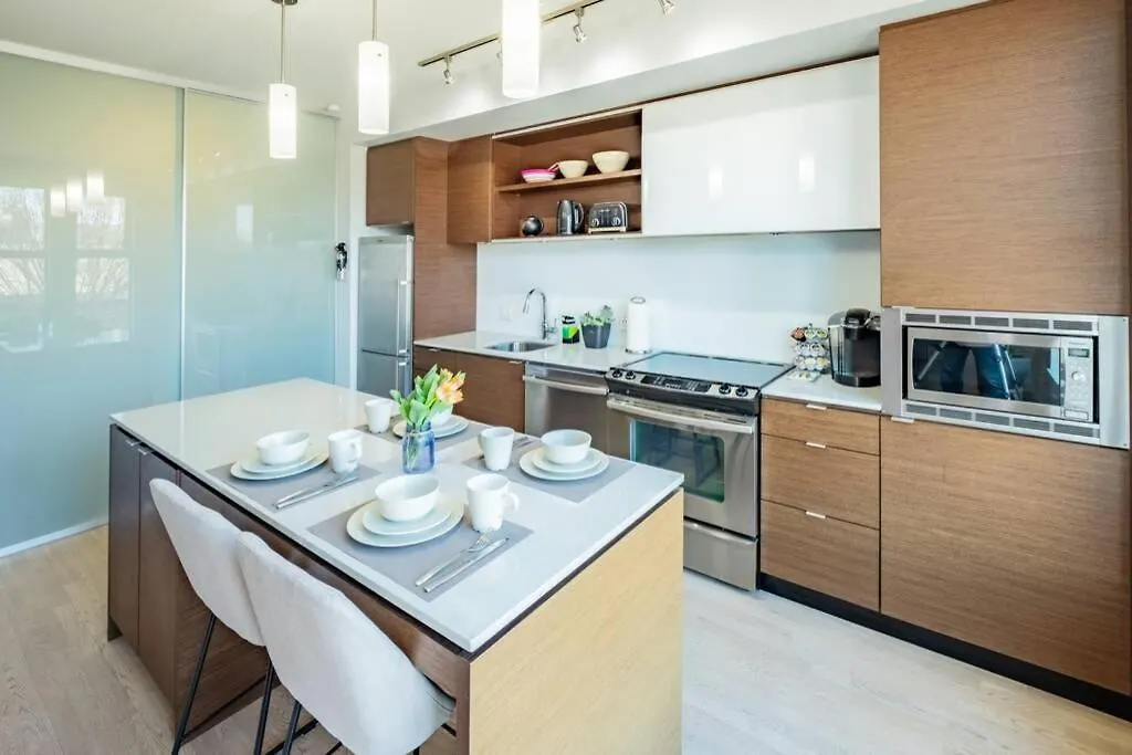 Apartment Clean 3Rd Floor 1 Bedroom Apt In Old Town China Town Victoria Canada